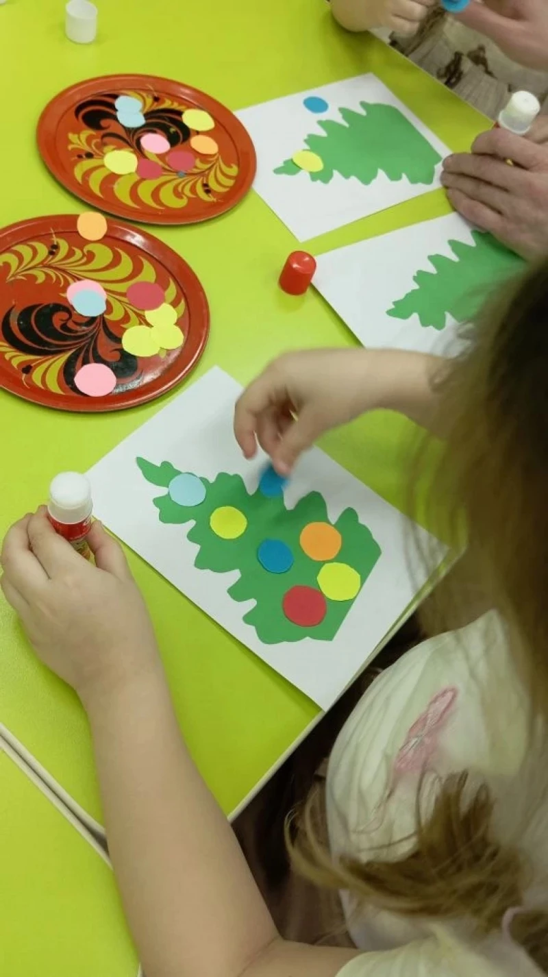 В рамках проекта "Время мечтать" во всех детских садах Ачинского района прошли новогодние мероприятия