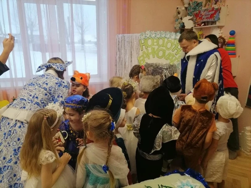 В рамках проекта "Время мечтать" во всех детских садах Ачинского района прошли новогодние мероприятия