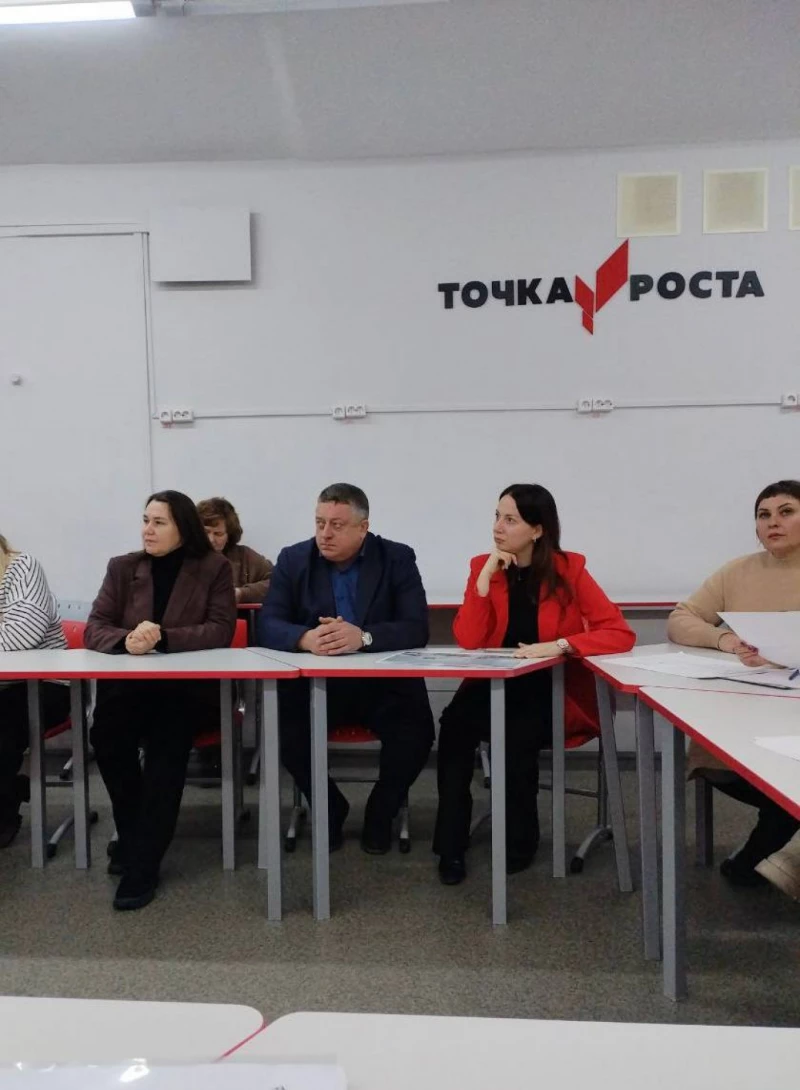 Депутаты округа провели совещание по реализации проекта новой образовательной среды