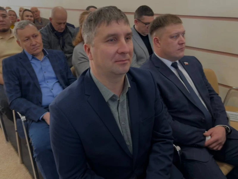 Депутаты округа совместно с депутатом Государственной думы приняли участие в подписании Соглашения о социально-экономическом сотрудничестве между муниципалитетом и Ачинским глинозёмным комбинатом компании РУСАЛ