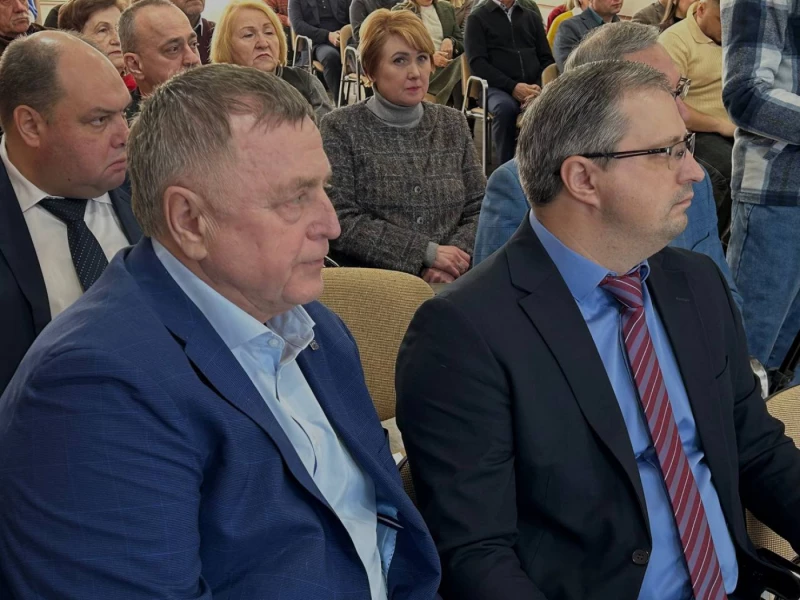 Депутаты округа совместно с депутатом Государственной думы приняли участие в подписании Соглашения о социально-экономическом сотрудничестве между муниципалитетом и Ачинским глинозёмным комбинатом компании РУСАЛ