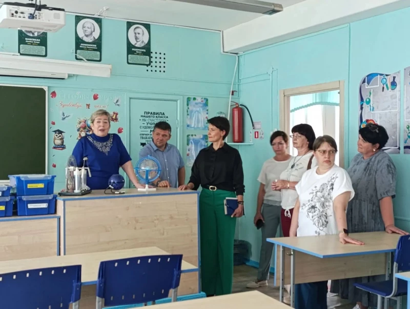 Депутаты Ачинского окружного Совета принимают активное участие в приёмке школ и детских садов к новому учебному году