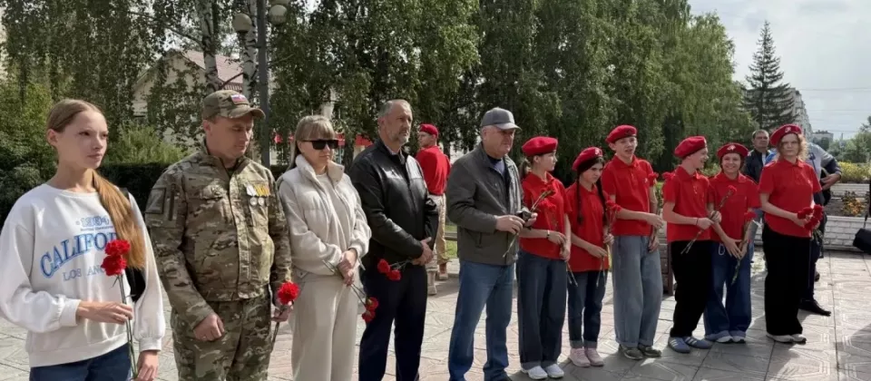 В Ачинском муниципальном округе почтили память героев Курской битвы